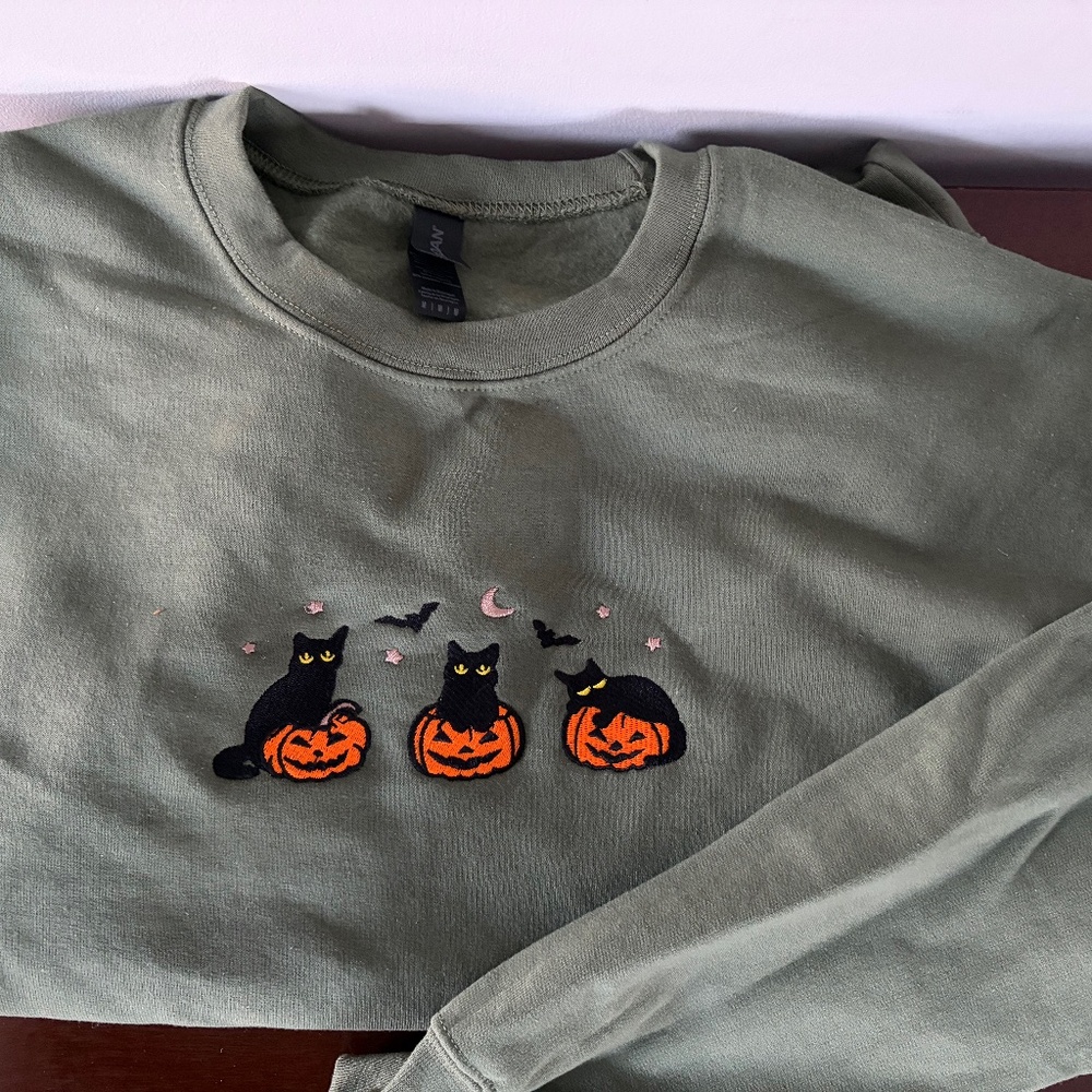Halloween Cat Sweatshirt (Size M)